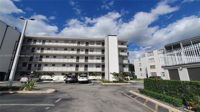 Foto del edificio - 14180 SW 84th St