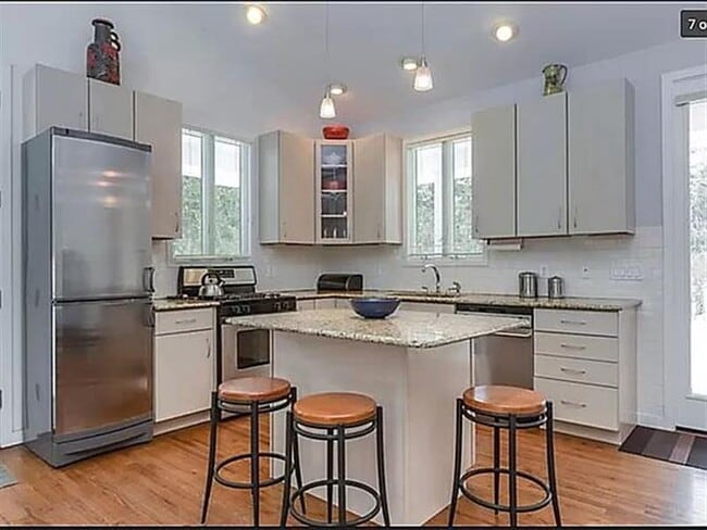Building Photo - Shelter Island furnished home