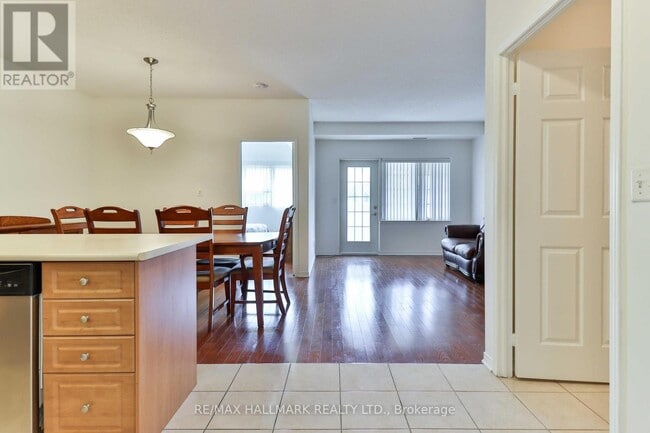 Photo du bâtiment - 9451 Jane St