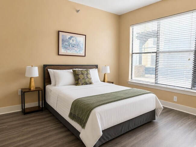 Foto del edificio - 75 Riverfront Dr