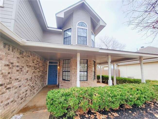 Foto del edificio - 1411 River Oak Dr