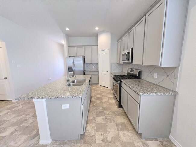 Building Photo - 3210 Aster Mdw Wy