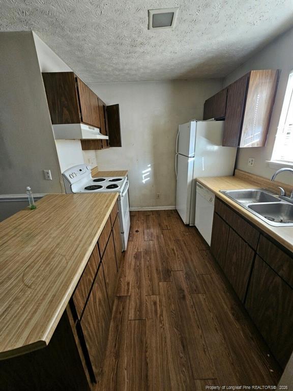 Foto del edificio - 933 Applewood Ln