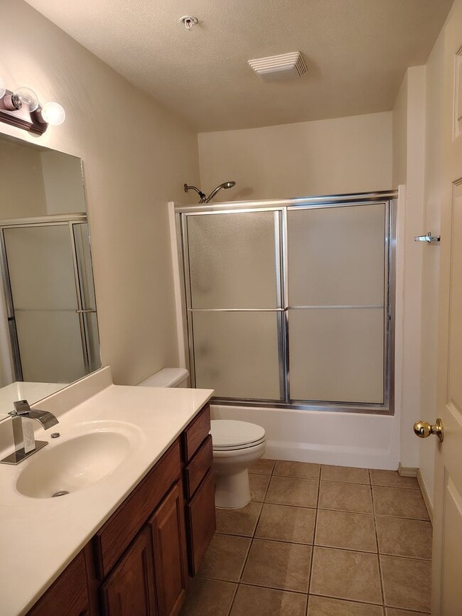 Building Photo - Condo for rent