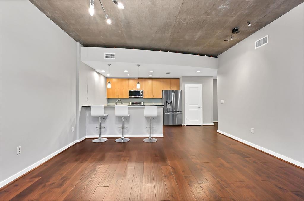 5925 Almeda Rd Unit 11404, Houston, TX 77004 Condo for Rent in Houston, TX