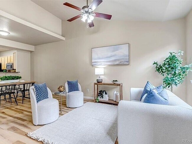 Foto del edificio - Well Maintained and Clean Home for Rent- Cherry Creek School District- 80015