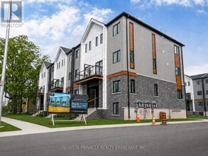 Building Photo - 1208 Fanshawe Park Rd E