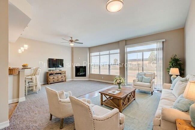 Live in Style! 3-Bed Northgate Villa w/ Views – 50% Off First Month! - Live in Style! 3-Bed Northgate Villa w/ Views – 50% Off First Month! Townhome