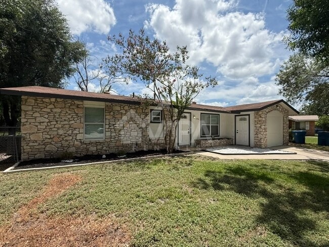 Photo - 5306 Boatman Rd (Kirby, TX) House