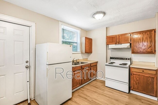 Building Photo - 1499 Briarwood Ave
