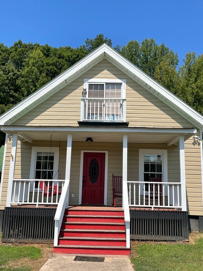 Porches en el frente - 1755 Shady Nook Farm