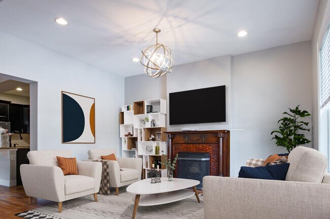 Foto del edificio - Polished Jefferson Park home with big front & backyards