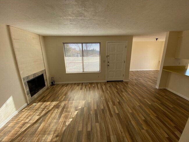 Building Photo - 608 W Boise Hills Dr