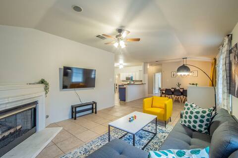 Building Photo - 16201 Mones Ln