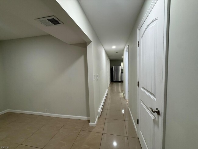 Building Photo - 171 Camden St