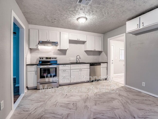 Photo - 2604 NE 22nd St House