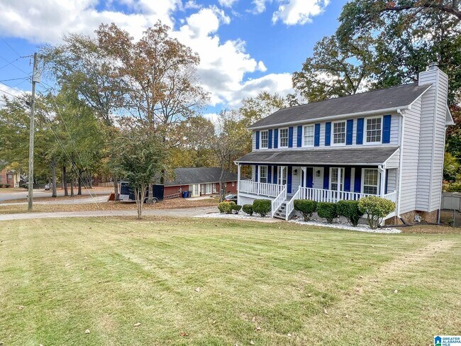Building Photo - 2308 Buckingham Pl