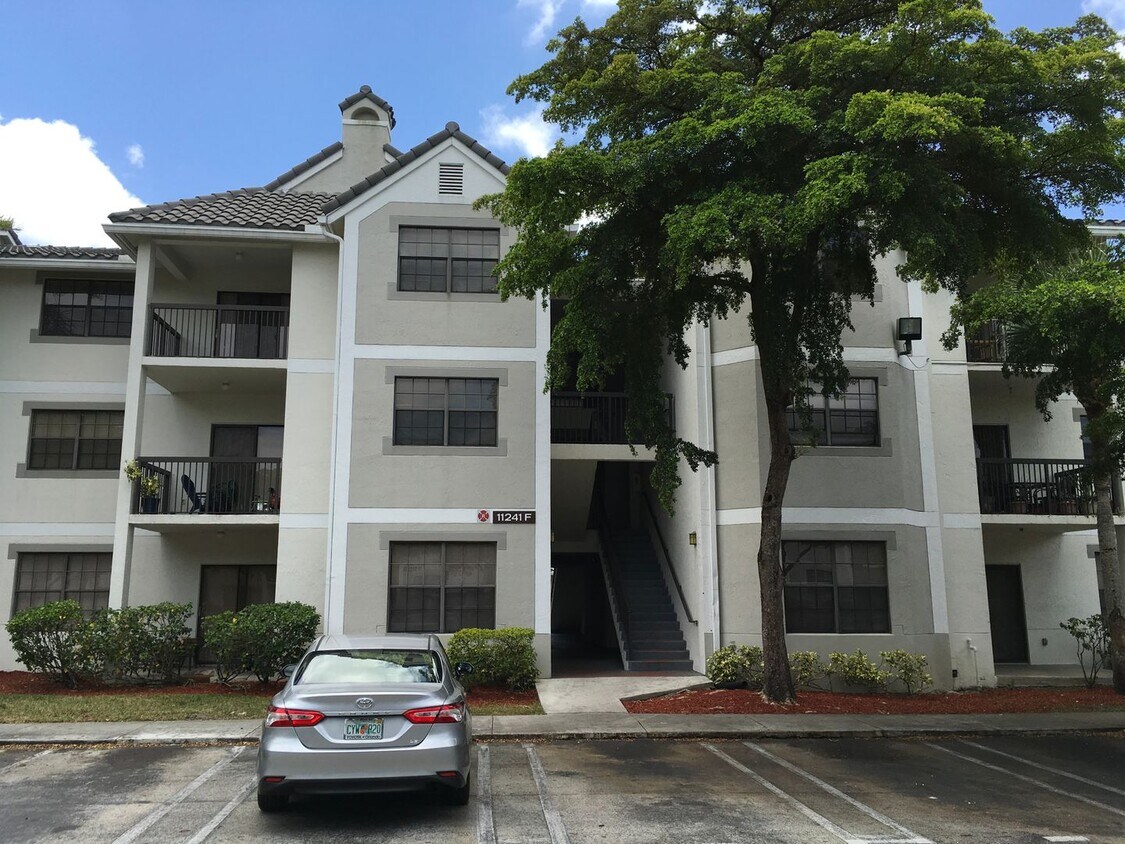 Foto principal - Excellent Condo Unit in Coral Springs