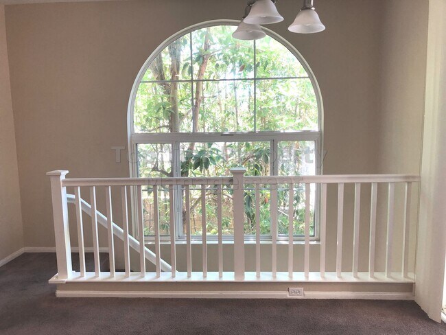 Foto del edificio - **Gated 3 bed, 3 bath Townhome with 2-Car ...