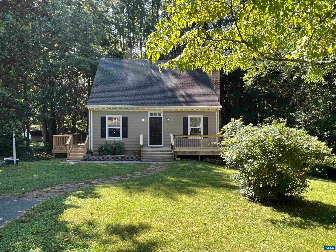 Building Photo - 1605 Redwing Ln