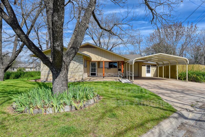 Foto principal - 120 Travis St