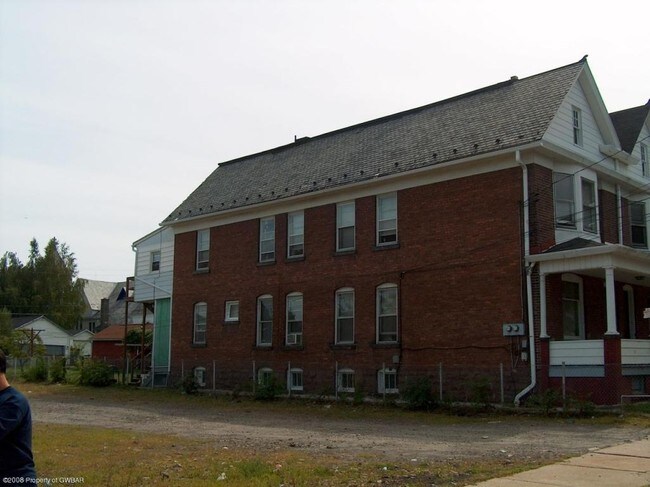 Building Photo - 60-62 Grant St S