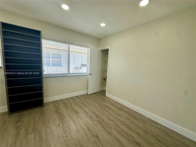 Foto del edificio - 8125 Hawthorne Ave
