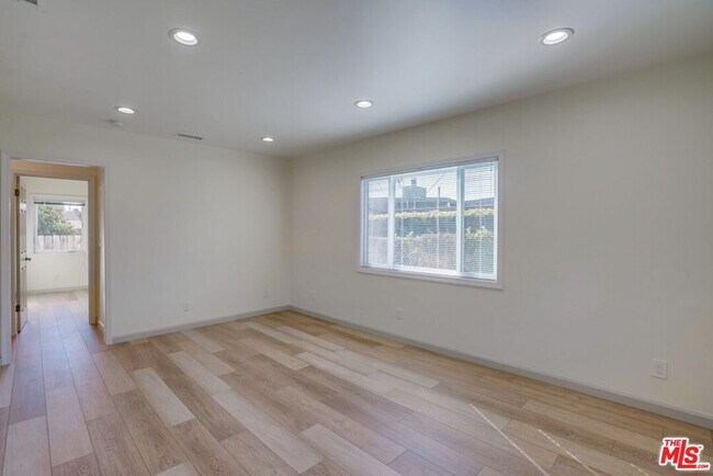 Foto del edificio - 11310 Argan Ave