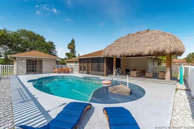 Foto del edificio - 2550 SE Calais St