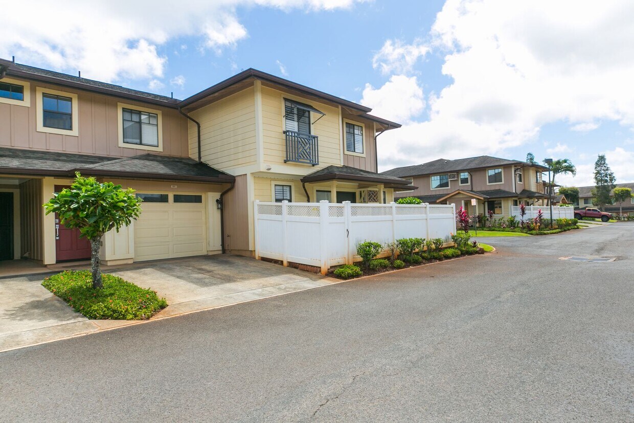 95937 Ukuwai, Mililani, HI 96789 Townhome Rentals in Mililani HI