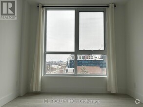 Building Photo - 6-626 Greenbriar Rd