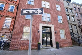 Building Photo - 245 8th St