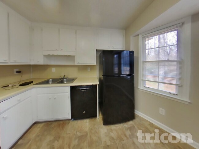 Foto del edificio - 3746 Windy Hill Dr SE