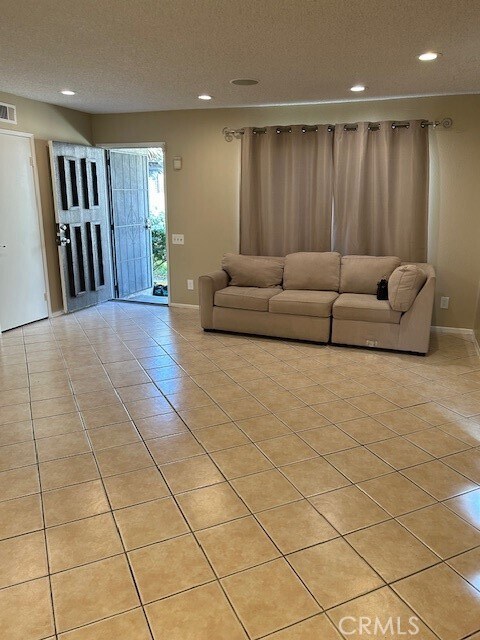 Foto del edificio - 4524 Donner Ct