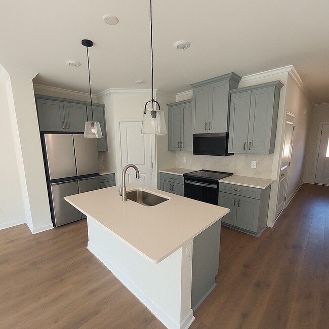 Building Photo - 222 Tiger Lily Dr