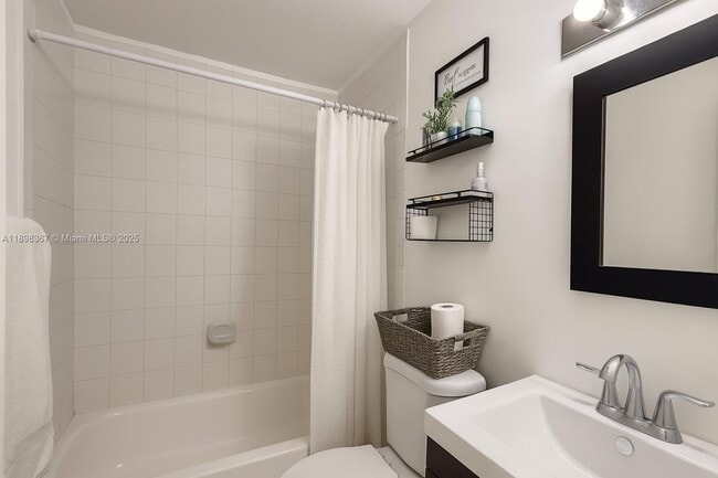 Foto del edificio - 8124 SW 153rd Pl