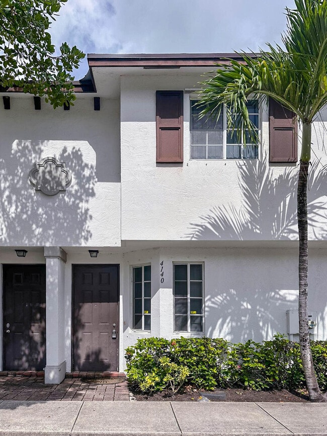 Building Photo - 4140 Napoli Lake Dr