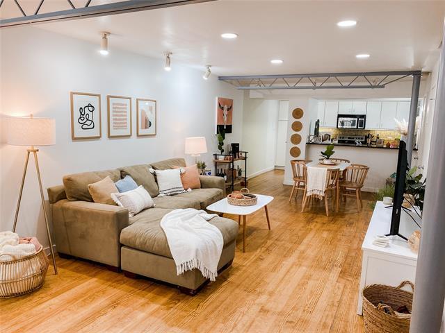 Foto del edificio - 4231 Travis St