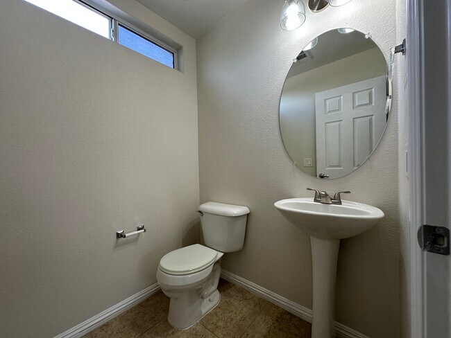 Foto del edificio - Home for Rent