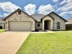 Foto principal - Available Now! Beautiful Home in Lindsey C...