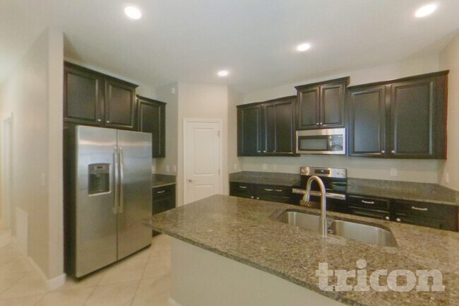 Building Photo - 9735 Ivory Dr