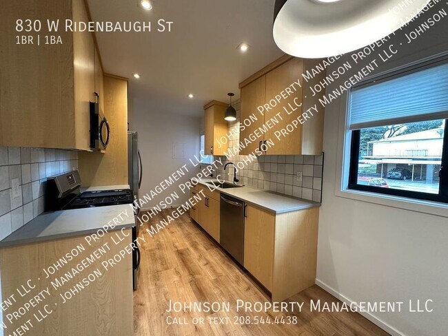 Building Photo - North End's Best close to 8th St. trailsys...