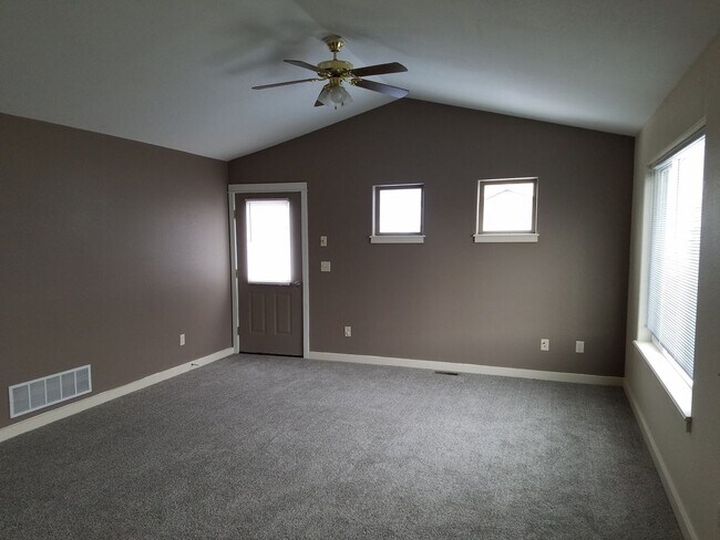 Foto del edificio - 800 West Central B