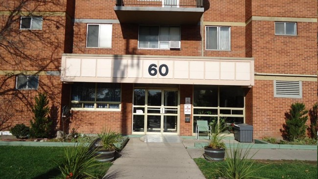 Photo principale - 60 Gowan Ave