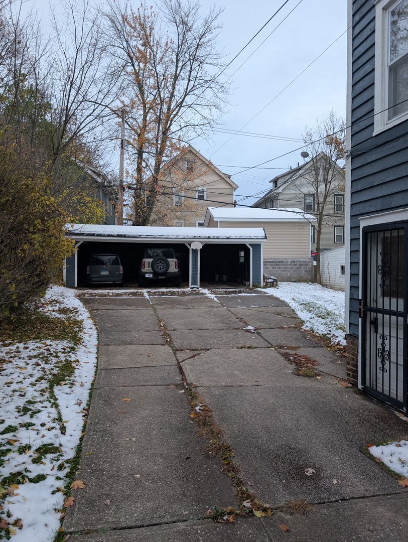 3160 Meadowbrook Blvd Cleveland Heights, OH 44118 – photo 3