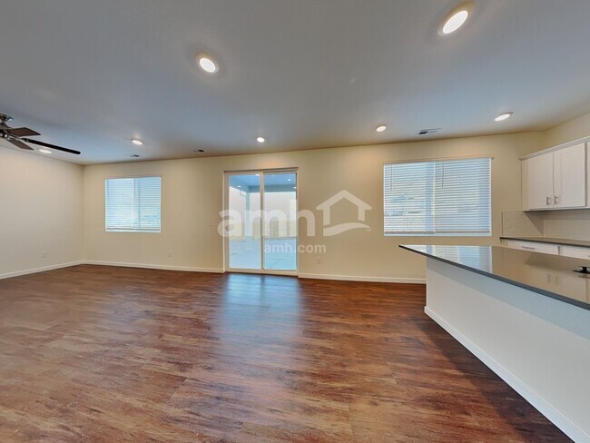Foto del edificio - 6054 Walleye Dr