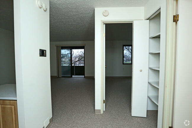 1 Bedroom - Entry - Wayne Tower Senior Apartments