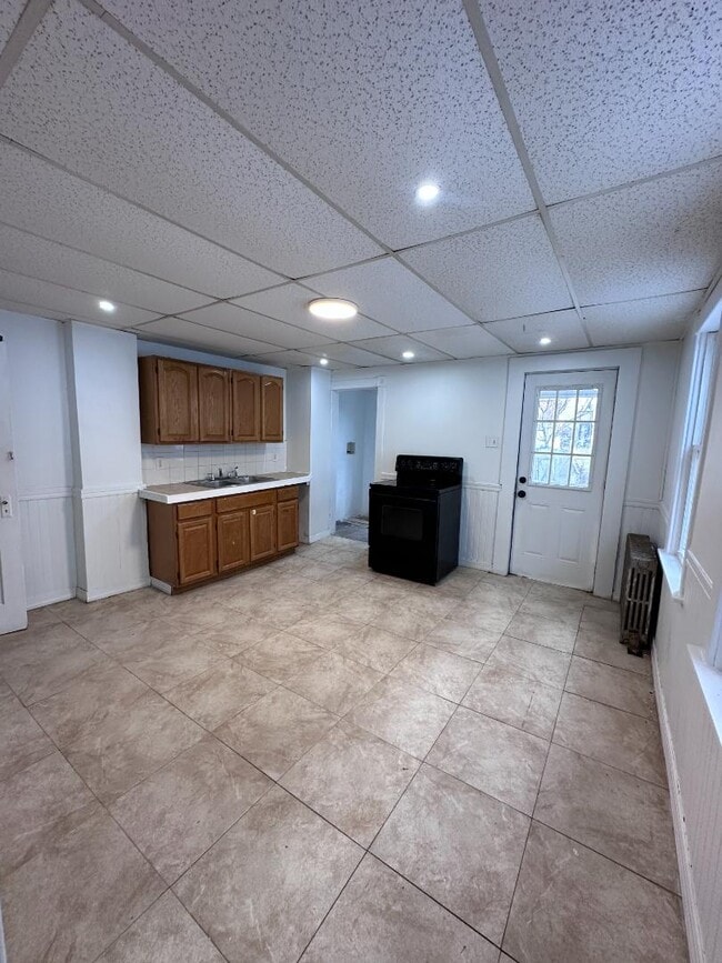 Building Photo - 787 Keating St