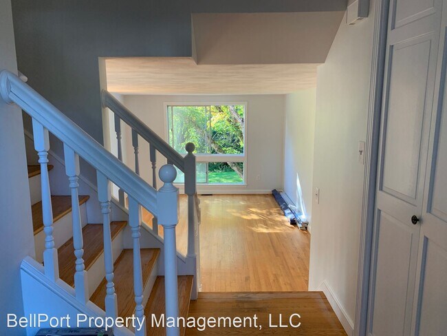 Foto del edificio - 2 br, 1.5 bath House - 22 Black Point Road...