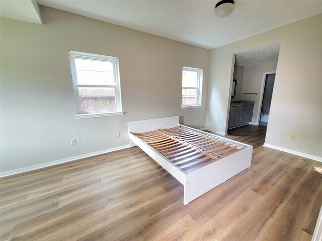 Foto del edificio - 3610 Bartons Ln